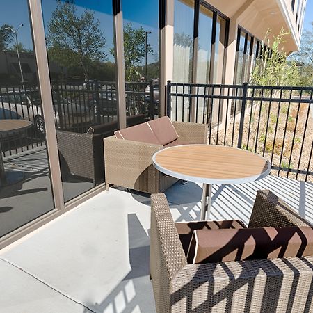 Holiday Inn Knoxville N - Merchant Drive By Ihg Exterior photo