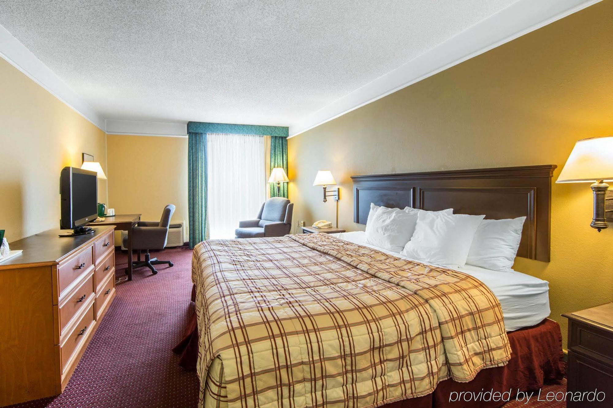 Holiday Inn Knoxville N - Merchant Drive By Ihg Exterior photo